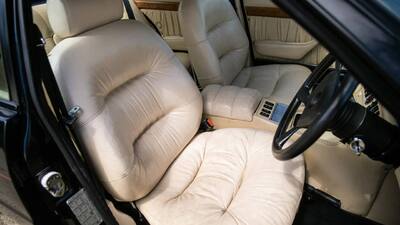 Cream LeatherInterior image