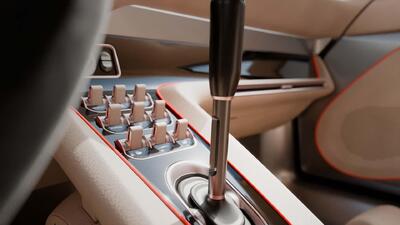 Beige LeatherInterior image