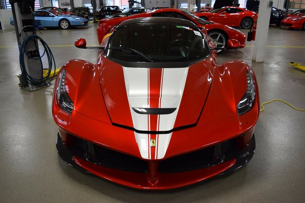 ECR - Ferrari LaFerrari Aperta details