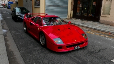 Une Ferrari F40 s'enflamme dans les rues de Monaco - Guide Auto