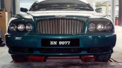 Bentley B2