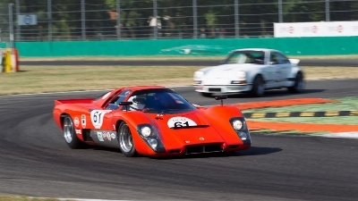 McLaren M6GT