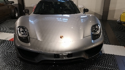 Porsche 918