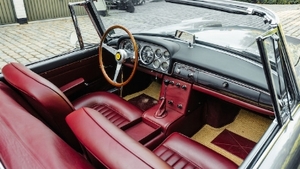 Rosso LeatherInterior image