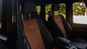 Black / Brown LeatherInterior image