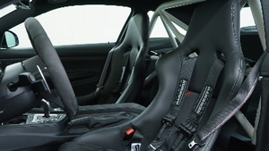 Black Leather / AlcantaraInterior image