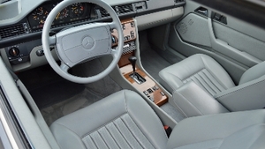 Grey LeatherInterior image