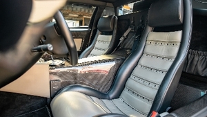Nero / Grigio LeatherInterior image