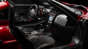 Black Leather / Alcantara - Red StitchingInterior image