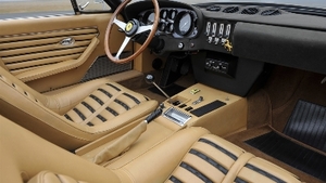 Beige LeatherInterior image