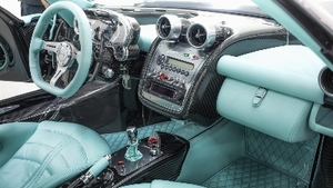 Purple Leather - White StitchingInterior image