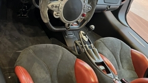 Brown Leather / Black AlcantaraInterior image