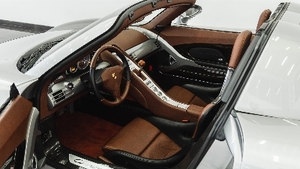 Ascot Brown / Dark Grey LeatherInterior image