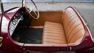 Tan LeatherInterior image