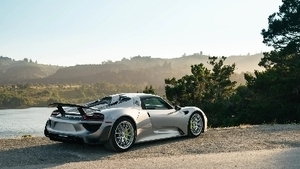 2015 Porsche 918 Spyder sold at ISSIMI