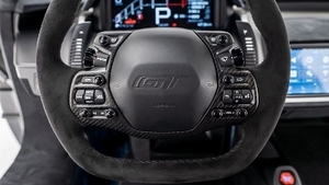 Black Leather / AlcantaraInterior image