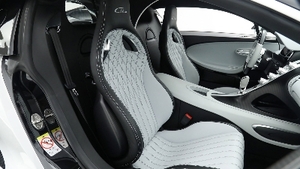 Beluga Black / Gris Rafale LeatherInterior image