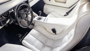 Bianco LeatherInterior image