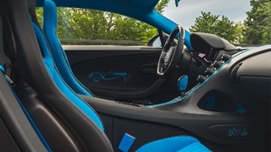 Beluga Black / Bugatti Light Blue Sport LeatherInterior image