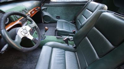 Verde Alcantara / LeatherInterior image