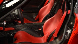 Rosso / Nero LeatherInterior image