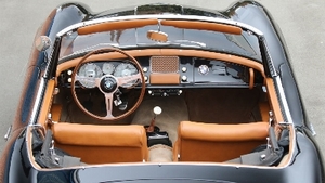 Beige LeatherInterior image