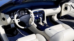 Soft White LeatherInterior image