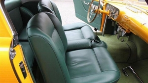 Green LeatherInterior image