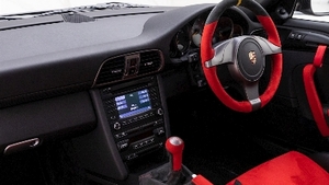 Black / Red LeatherInterior image