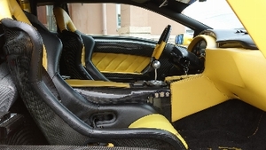 Nero / Giallo LeatherInterior image