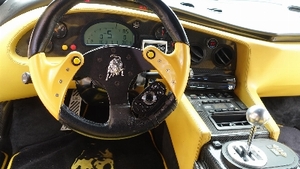 Nero / Giallo LeatherInterior image