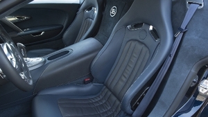 Anthracite Leather - White StitchingInterior image