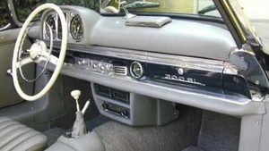 Grey LeatherInterior image