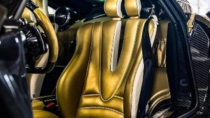 Brown Leather - White StitchingInterior image
