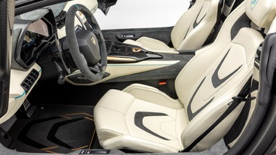 Bianco Polar Leather / Nero Cosmus Alcantara - Blu Glauco Stitching - Oro Electrum DetailsInterior image