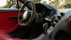 Anthracite / Italian Red LeatherInterior image