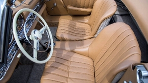 Beige LeatherInterior image