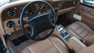 Beige LeatherInterior image