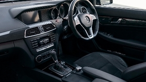 Black Leather / Alcantara - Red StitchingInterior image