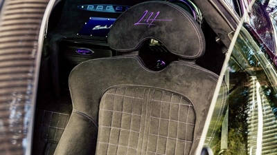 Black Alcantara - Purple AccentsInterior image