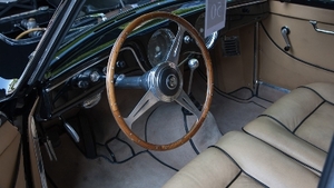 Light Brown LeatherInterior image