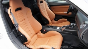 Tan LeatherInterior image