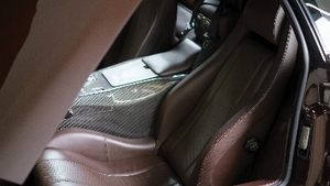 Cream / Marrone LeatherInterior image