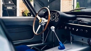 Black / Blue LeatherInterior image