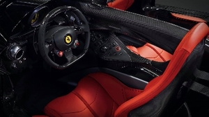 Rosso Leather - Nero StitchingInterior image