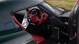 Black / Red Leather - Red StitchingInterior image