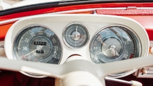 Black / Red LeatherInterior image