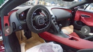 Black / Red LeatherInterior image