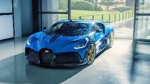 Bleu Le Mans / Royal Blue CarbonColor image