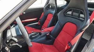 Black Leather - Black / Red AlcantaraInterior image